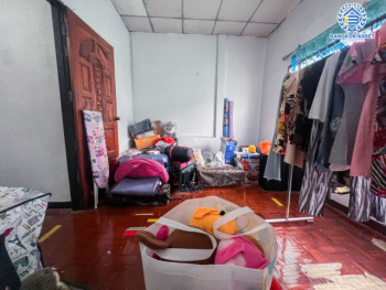 *****ทาวน์เฮ้าส์มือสองกรุงเทพมหานคร ม.เวียงเทพ2 ช่างอากาศอุทิศ เนื้อที่ 20 ตร.ว. ฟังก์ชัน 2 ห้องนอน 2 ห้องน้ำ 1 ที่จอดรถ แถมฟรี! 1 เครื่องปรับอากาศ บนทำเลเพียง 10 นาทีก็ถึงสนามบินดอนเมือง ใกล้รถไฟฟ้าสายสีแดง "สถานีดอนเมือง" และทางด่วน "อุตราภิมุข"